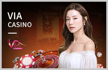 Bàn Roulette với bánh xe quay và chip cược